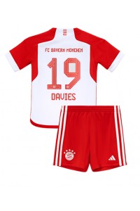 Bayern Munich Alphonso Davies #19 Jalkapallovaatteet Lasten Kotipeliasu 2023-24 Lyhythihainen (+ Lyhyet housut)